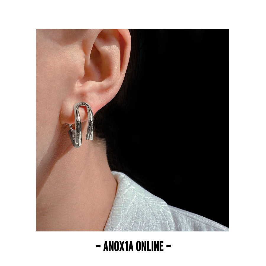 Modern Geometric Jewelry:Metal Line Clip-On Earrings -
