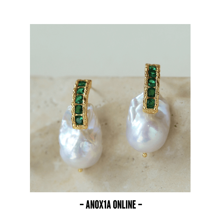 Triple-Layer Pearl Necklace with Baroque Earrings set