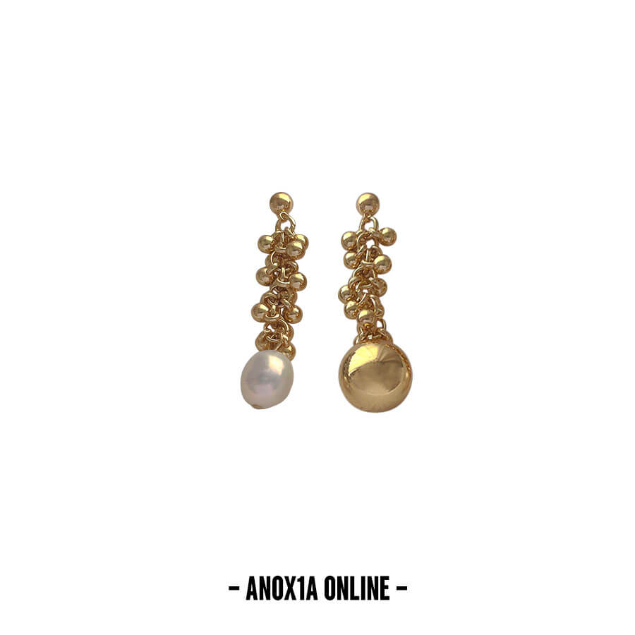 Asymmetrical Clustered Metallic Drop Earrings with Baroque
