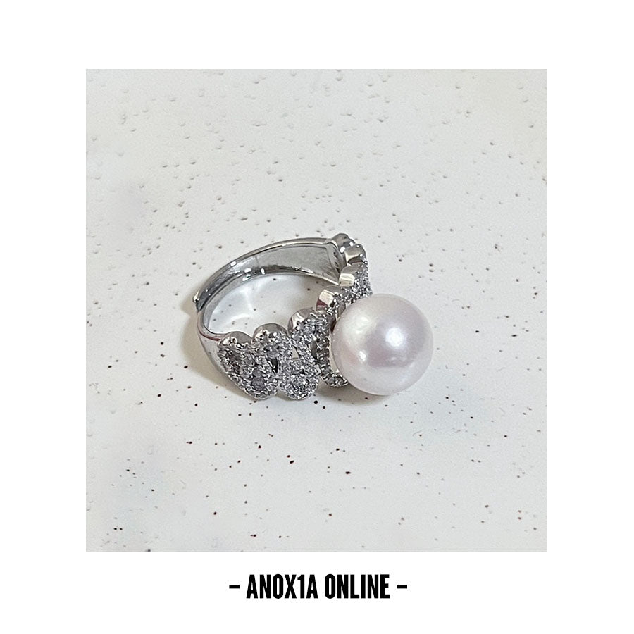 Aurora Freshwater Pearl Ring: A Modern Twist to Classic